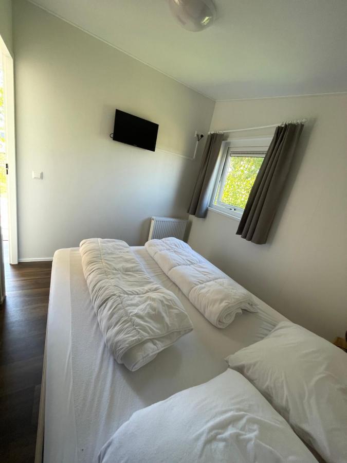 Camping De Duinhoeve Chalet Zeeland Not For Companies 버그함스테드 외부 사진